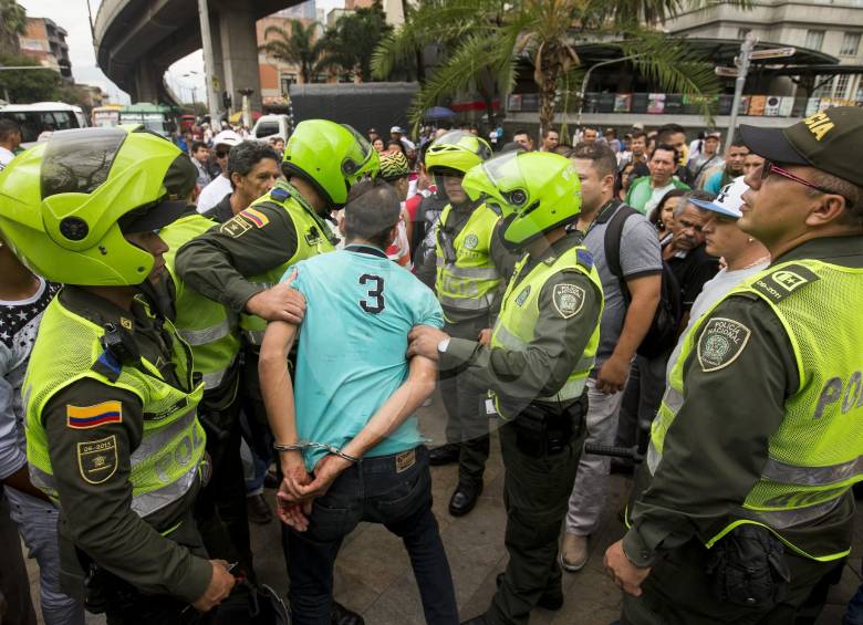 Entre las demandas que faltan por pasar por la Corte se incluye los controles a las protestas sociales y el traslado de personas que se encuentren en estado de ebriedad. FOTO Jaime Pérez