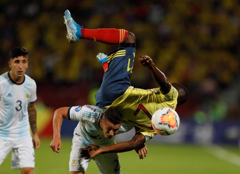 Como había sucedido en la fase de grupos, Argentina venció a Colombia por 2-1 en el torneo Preolímpico que terminará el domingo en Bucaramanga.FOTO efe
