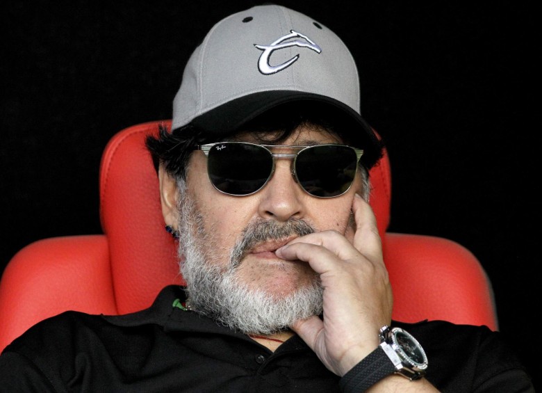 Diego Maradona cuando dirigía en mayo a los Dorados en México. Foto AFP
