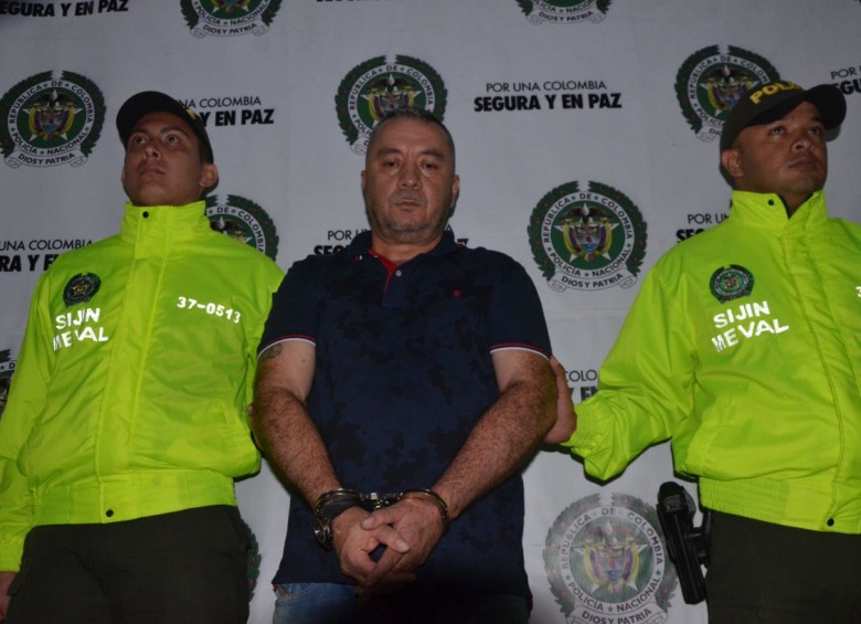 Así presentó la Policía a Jorge Vallejo Alarcón en 2018, luego de su captura en El Poblado. FOTO: CORTESÍA DE LA POLICÍA.
