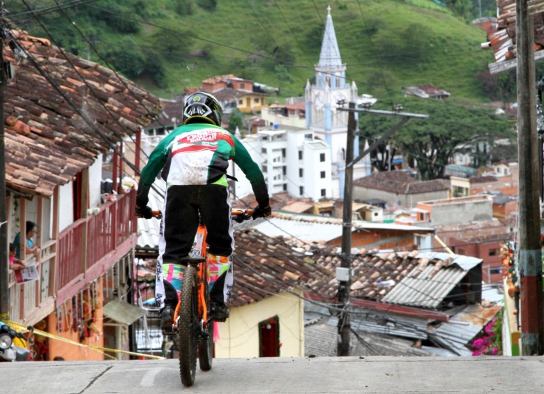 El ciclomontañismo fue uno de los deportes que se robó el show en Andes. Medellín dominó. FOTO rodrigo Mora 