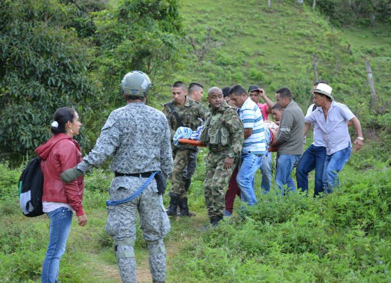 Un muerto y 12 heridos por jeep que cayó a un abismo en Caicedo