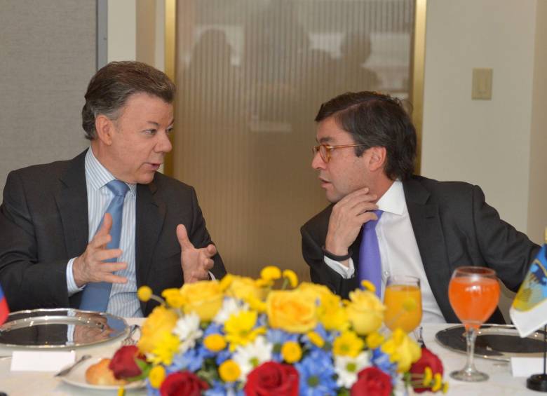 Presidente Juan Manuel Santos y el presidente del Banco Interamericano de Desarrollo (BID), Luis Alberto Moreno. FOTO ARCHIVO. 