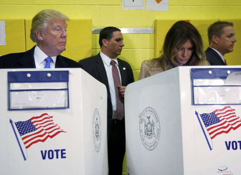 Hillary y Trump ya votaron en Nueva York y se mantienen positivos