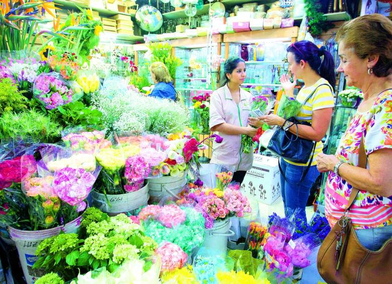 La actividad en la Placita de Flórez empieza a las 2:00 a.m. y se extiende hasta las 6:00 p.m. FOTO manuel saldarriaga