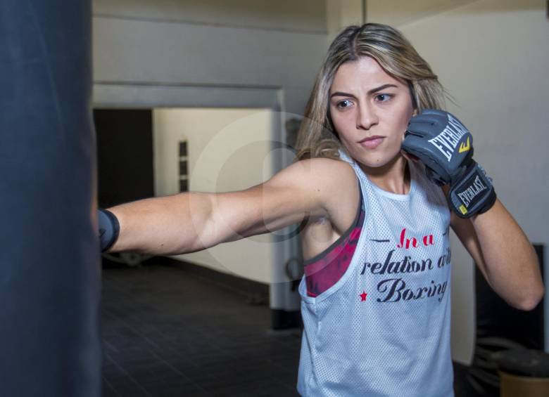 Verónica es otra de las mujeres que rompe con el estigma de que las artes marciales son un deporte netamente masculino. Ella va tras los pasos de Sabina Mazo, la mejor del país. FOTO juan a. sánchez