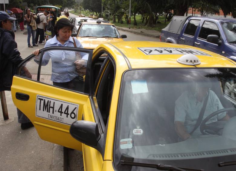 Si algún conductor está cobrando este valor adicional, puede denunciarlo ante la Secretaría de Movilidad. FOTO ROBINSON SÁENZ