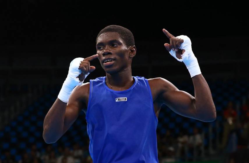 Yuberjén Martínez buscará hoy en la mañana, 9:30 a.m., su segunda victoria y pasar a los cuartos de final del boxeo. Le toca ante un rival como Rogen Ladon, que es favorito. FOTO reuters
