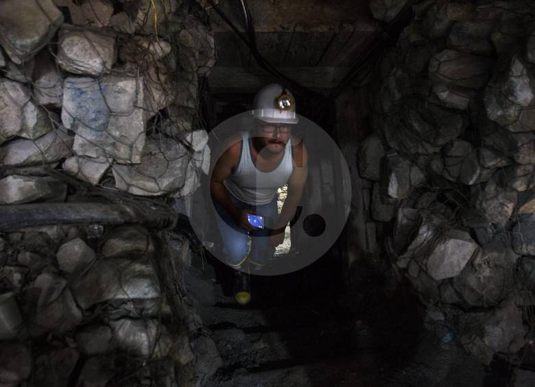 La minería ilegal de Buriticá producía hasta 10 veces más oro que la Continental Gold. Un gran avance este año fue haber logrado el cierre técnico de 150 bocaminas ilegales. FOTO jaime pérez m.