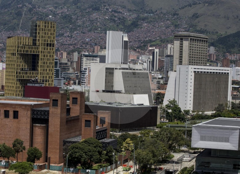 Dirigir Medellín es el tercer cargo por elección popular más importante del país. La puja apenas empieza. FOTO jaime pérez