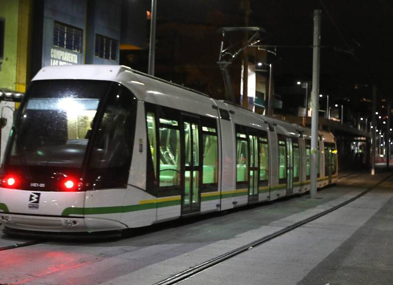 Campanas del primer tranvía alegraron la noche en Buenos Aires