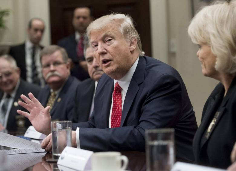 En el discurso ante autoridades, Trump insinuó que las anteriores administraciones no ayudaron a la policía, sino todo lo contrario: “por muchos años estuvieron trabajando contra ustedes”. FOTO AFP