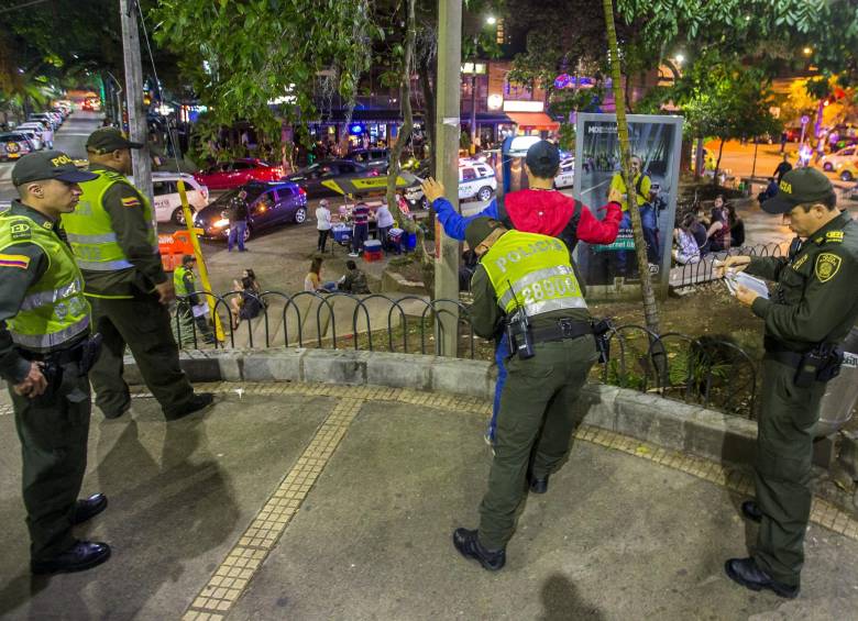 Las disposiciones del Código de Policía sobre el decomiso al uso de drogas en el espacio público serían la base para actuar frente al nuevo decreto de la Presidencia. FOTO Juan Antonio Sánchez