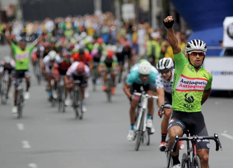 Jairo Salas expresó que este triunfo lo llena de confianza para ser protagonista en la Vuelta a Colombia. FOTO CORTESÍA