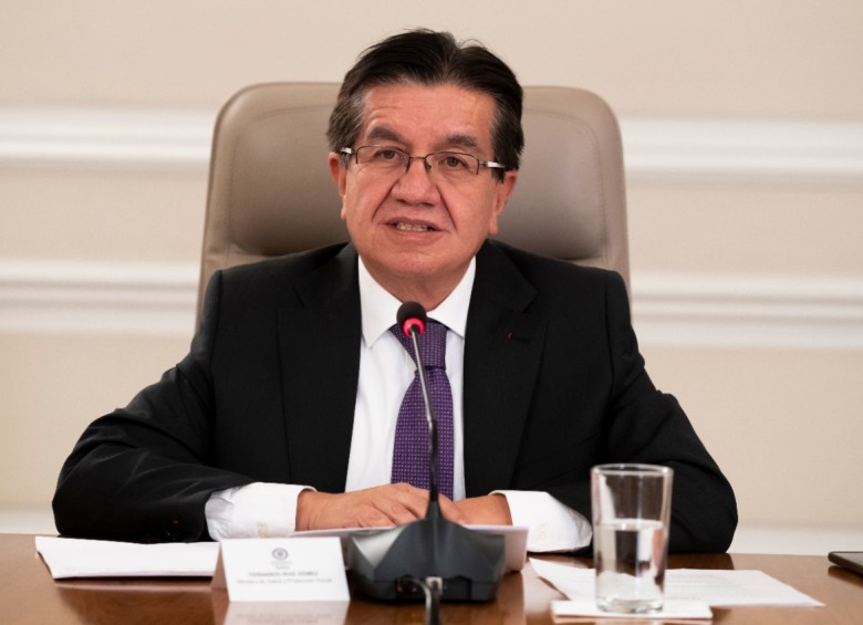El ministro de Salud, Fernando Ruiz, sostuvo que quienes llegarán a Colombia no deberán aplicarse la prueba ni someterse a cuarentena.