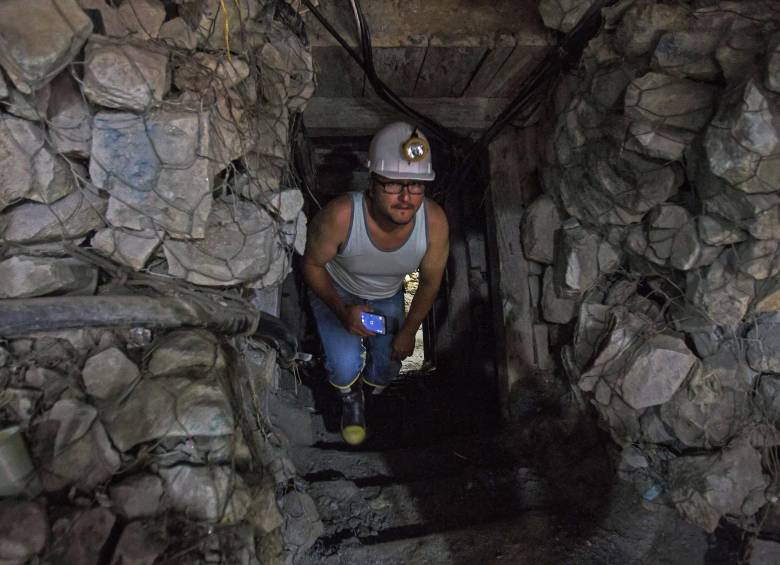 La entrega de estas licencias ambientales pretende que mineros informales organicen su labor y la ejerzan en la legalidad, disminuyendo el impacto en el entorno. FOTO Jaime pérez