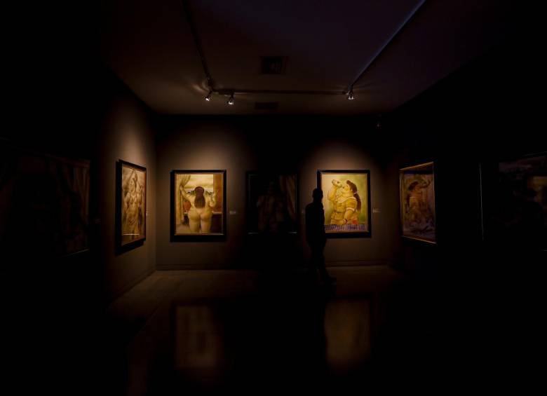 En el tercer piso del edificio del Museo de Antioquia están exhibidos algunos perfiles de mujeres hechos por el pintor y escultor antioqueño Fernando Botero. Así se vio una de las salas el viernes 6 de marzo. FOTO Jaime pérez munévar