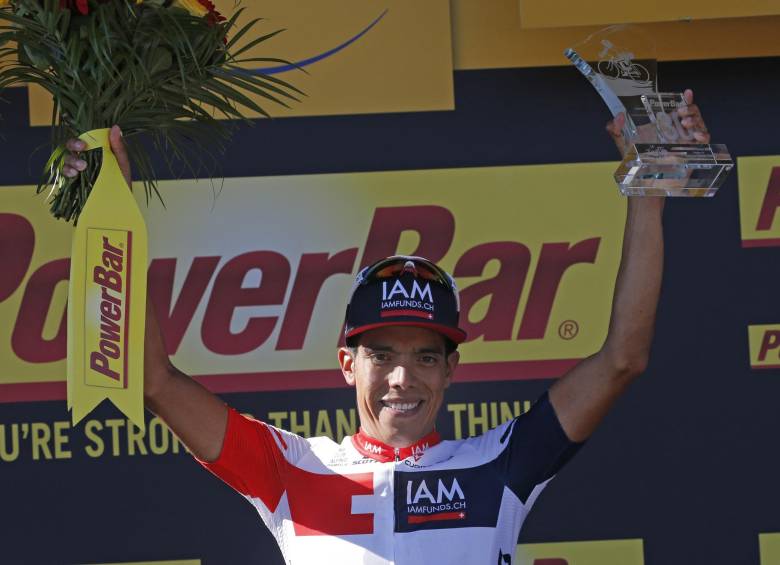 “No me cabe la felicidad en el cuerpo” , escribió el vallecaucano después de imponerse en la etapa de ayer en el Tour. FOTO ap