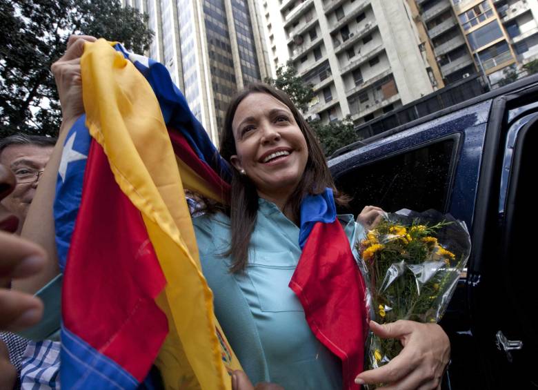 “Yo no tengo miedo”, dijo la dirigente opositora María Corina Machado, que aseveró que su próximo paso es “la lucha cívica, firme apasionada y consciente”. FOTO AP