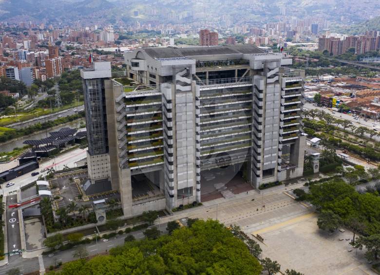 Durante la semana, EPM vivió la renuncia de ocho de los miembros de su Junta Directiva, tras estar en desacuerdo porque la Gerencia no los estaba tomando en cuenta para las decisiones relevantes. FOTO Manuel Saldarriaga
