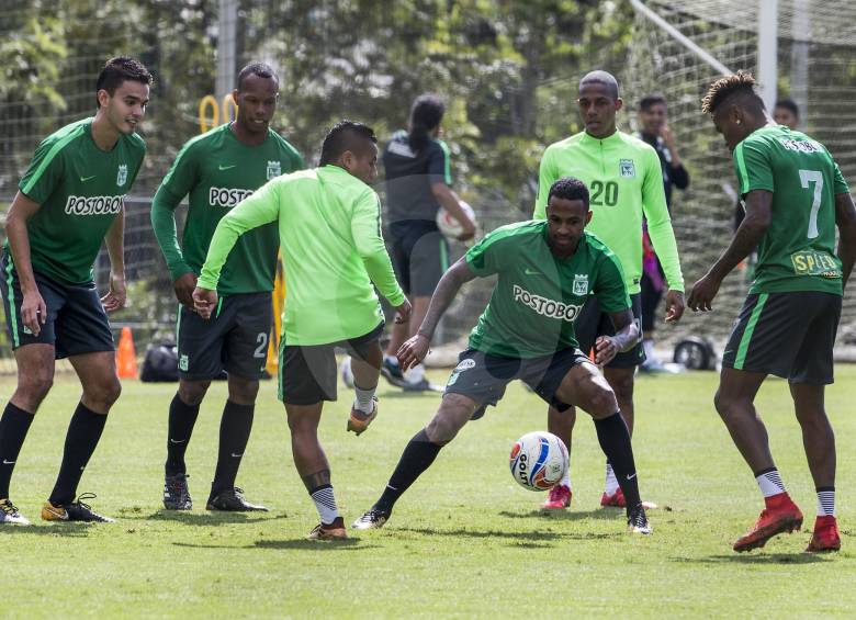 Almirón prepara a la plantila para afrontar un mes que tendrá hasta dos partidos con 24 horas de diferencia. FOTO jaime pérez