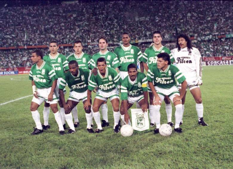 Plante de Nacional que jugó la última semifinal de la Copa Libertadores en 1995. FOTO Archivo
