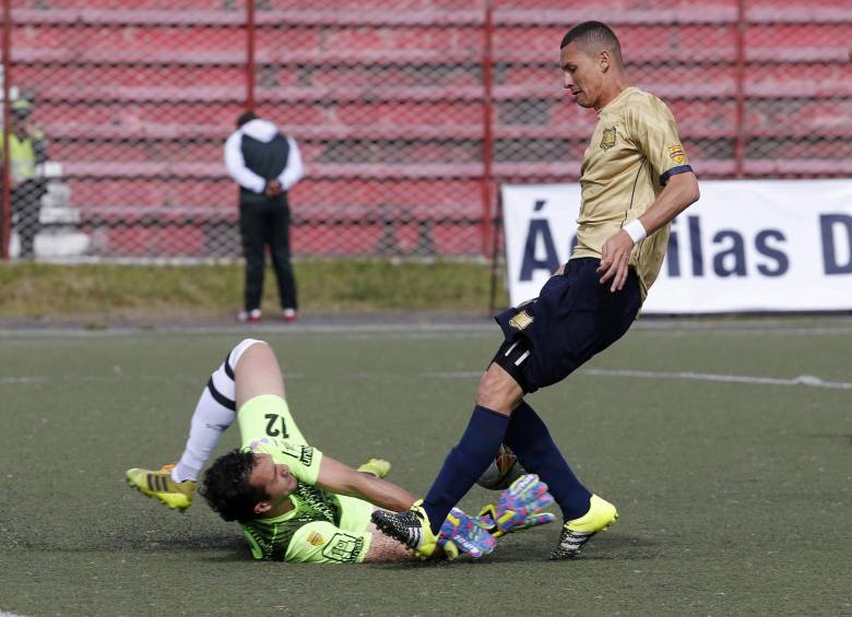 Luis Páez consiguió este sábado el primer gol de Águilas Doradas en el rentado colombiano del segundo semestre. Foto Juan Antonio Sánchez