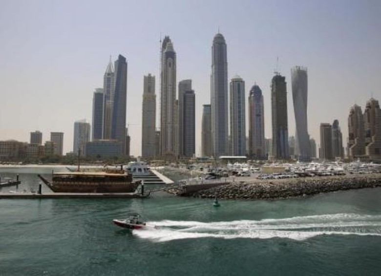 En naciones petroleras del Golfo Pérsico —como Emiratos Árabes Unidos y Catar—, es de donde están surgiendo los más escabrosos relatos. FOTO Reuters
