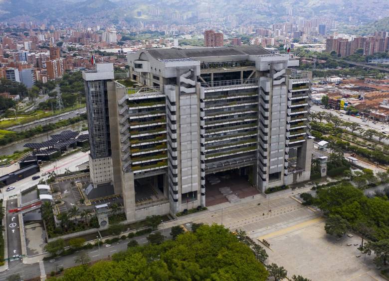 En 2020, y a pesar de la pandemia, EPM ha tenido utilidades suficientes para transferir entre $1,1 y $1,3 billones a ciudad de Medellín. FOTO: MANUEL SALDARRIAGA