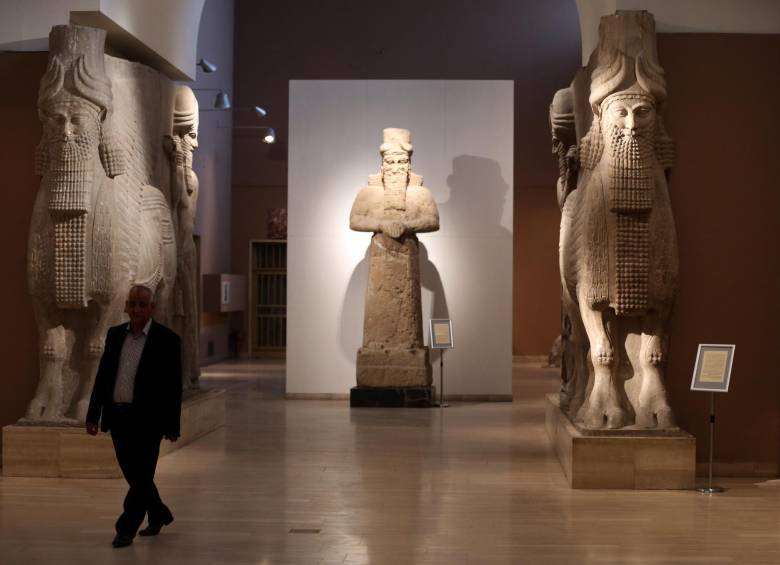 Por fortuna, y tal vez como un consuelo que no sirve para frenar la indignación ante el hecho, buena parte del patrimonio de Nimrud fue llevado a museos de Bagdad y el Reino Unido en años anteriores, lo que salva en algo la memoria de los asirios. FOTO ap