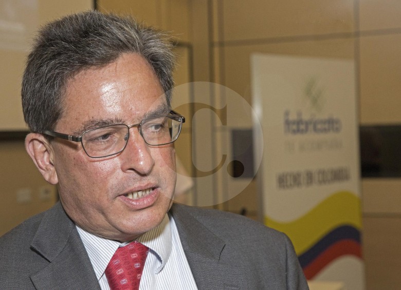 El nombrado ministro de Hacienda, Alberto Carrasquilla Barrera, estuvo por cinco años como integrante de la junta directiva de la textilera antioqueña Fabricato. FOTO Edwin Bustamante