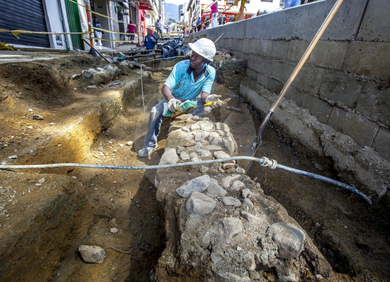 El Alcalde anunció que parte de los restos del acueducto y unos andenes serán adecuados como museo arqueológico al aire libre, usando vidrios de protección. FOTO Juan antonio sánchez