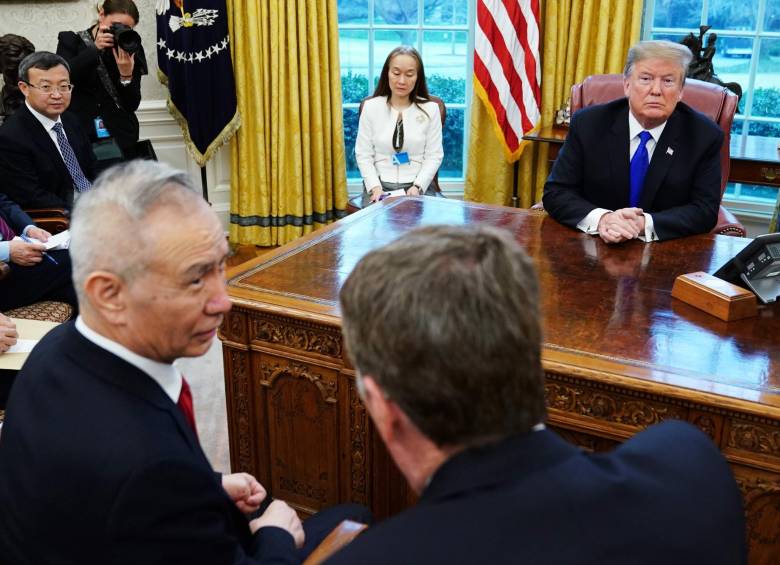 Trump había evocado en varias ocasiones la posibilidad de retrasar la fecha límite de los nuevos aranceles. FOTO: AFP