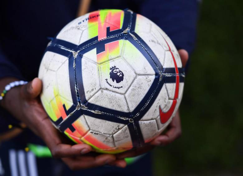 El fútbol inglés da un primer paso hacia su regreso. FOTO EFE
