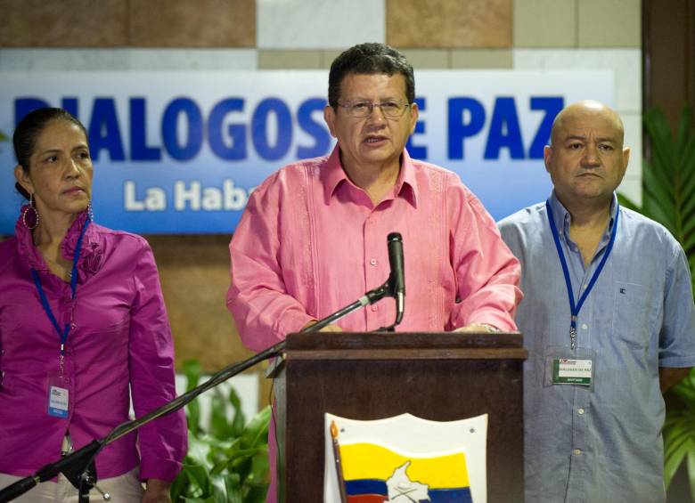 Un ambiente de cordialidad se vivió en la reanudación de los diálogos de paz. FOTO colprensa
