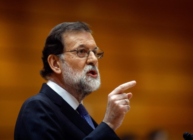 Rajoy aseguró que Puigdemont, el presidente catalán, será “el único responsable” de la aplicación del artículo 155 de la Constitución. FOTO AFP
