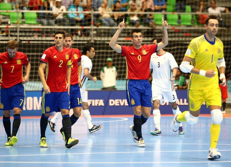 Cerca de 2 mil personas asistieron al encuentro en el coliseo Iván de Bedout en la capital antioqueña. FOTO @fifacom_es