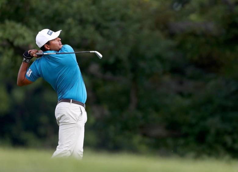 El colombiano Sebastián Muñoz cumple una destacada actuación en el Memorial del PGA Tour. FOTO AFP