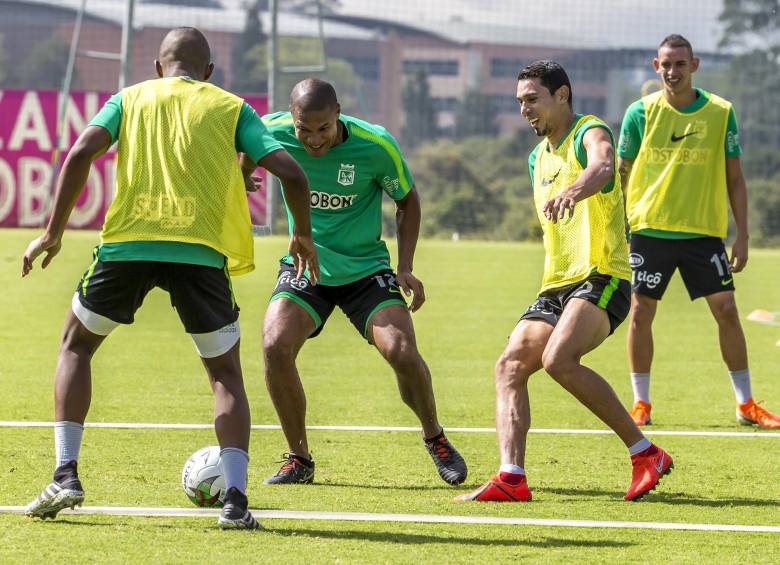 Daniel Bocanegra regresó a la convocatoria tras superar sus dolencias. Henríquez todavía no entró en el llamado. FOTO juan a. sánchez