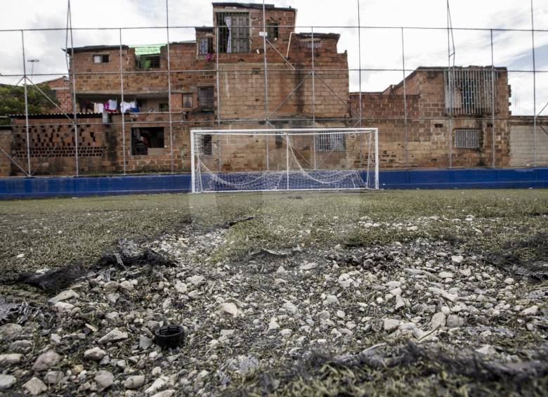 Cancha de fútbol sintética, barrio Prado