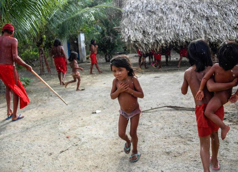 Tribu amazónica casi se extingue al encontrarse con los “blancos”
