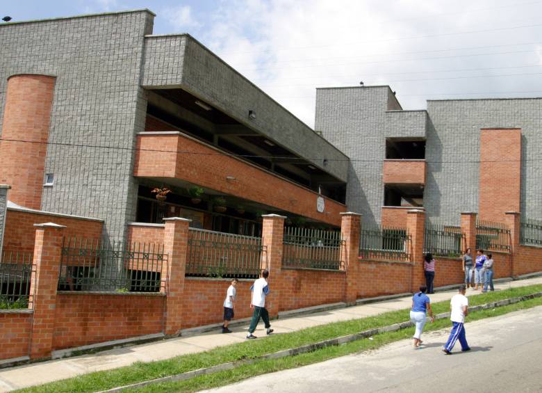 El colegio está ubicado en la comuna 5. FOTO ARCHIVO