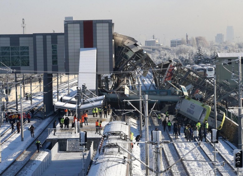 Accidente de tren en Turquía. FOTO: EFE 