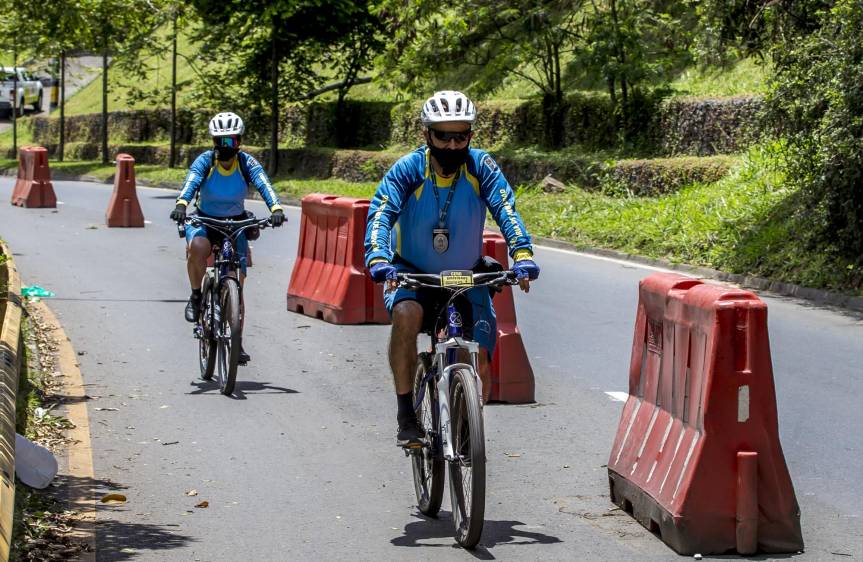 Las estadísticas indican que en Medellín los préstamos de bicicletas del programa EnCicla se dispararon durante la pandemia y subieron dos millones en solo un año. FOTO Juan Antonio Sánchez