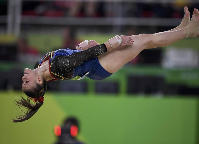 Catalina Escobar en su rutina de piso, instantes antes de la caída que produjo la lesión. FOTO Reuters
