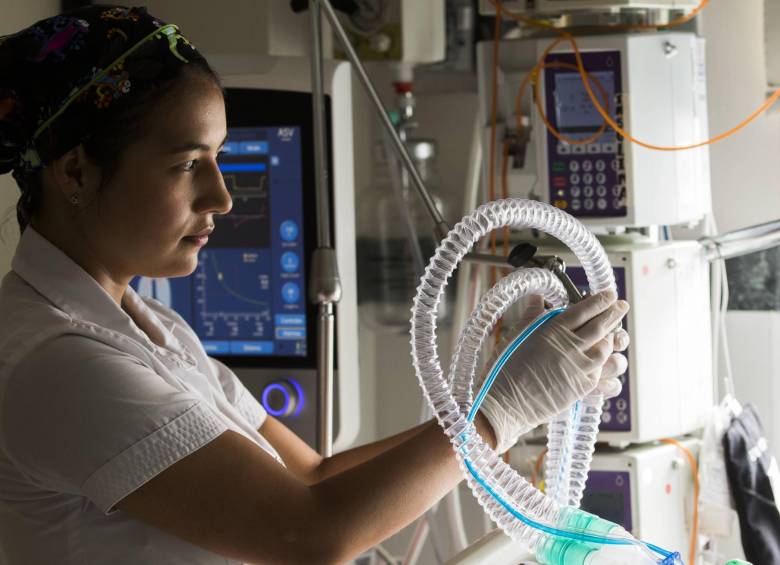Un criterio importante a la hora de escoger el plan es conocer los cubrimientos en gastos de hospitalización en caso de necesitar habitación diaria o Unidad de Cuidados Intensivos. FOTO archivo