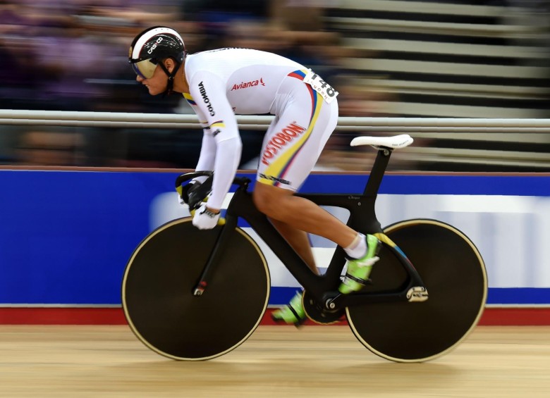 Fabián Puerta continúa dándole brillo a su gran temporada. Este año ganó oro, en keirin, en las paradas de las copas mundo en Cali y Los Ángeles, y fue plata en el Mundial de Hong Kong. FOTO AFP