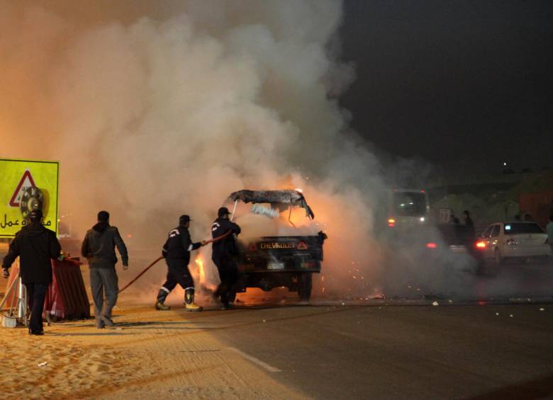 Por lo menos catorce personas murieron en los enfrentamientos. FOTO AFP