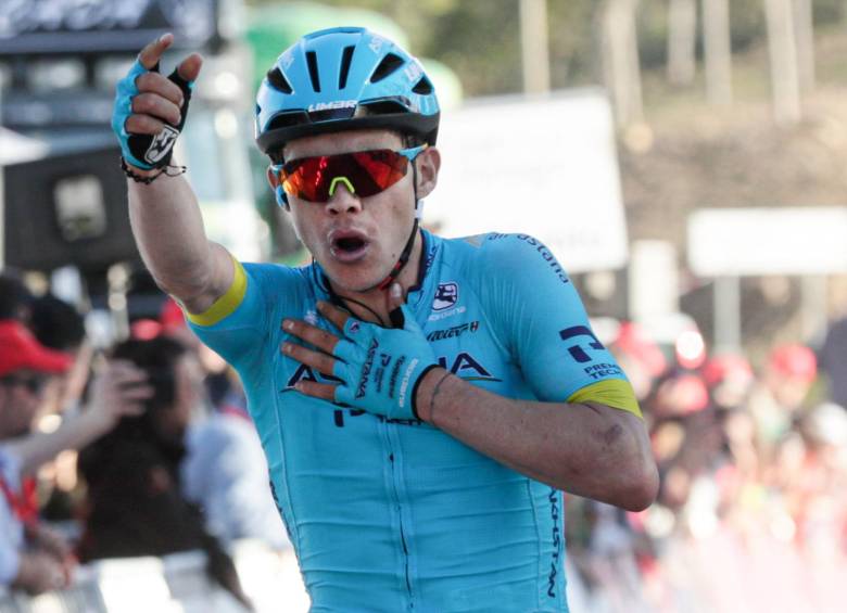 El ciclista colombiano ocupa la cuarta casilla en la clasificación general. FOTO: EFE.