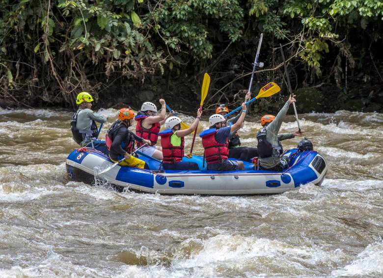 En mayo de este año, cinco exguerrilleros representaron a Colombia en el mundial de rafting en Australia. 